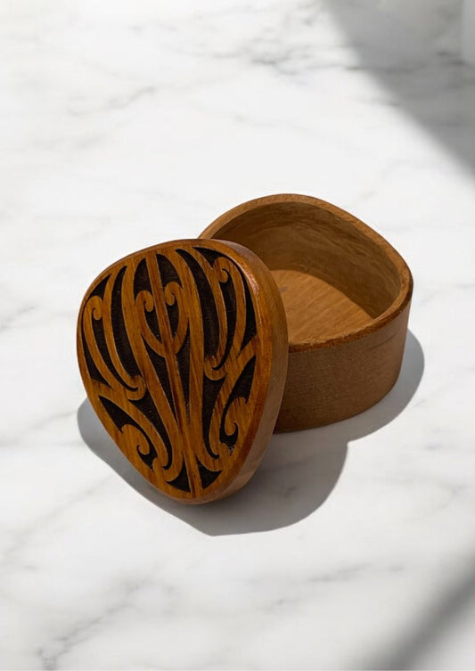 Papa Huia Iti - Keepsake Box - Rimu - Puhoro Lid - Revolution Aotearoa