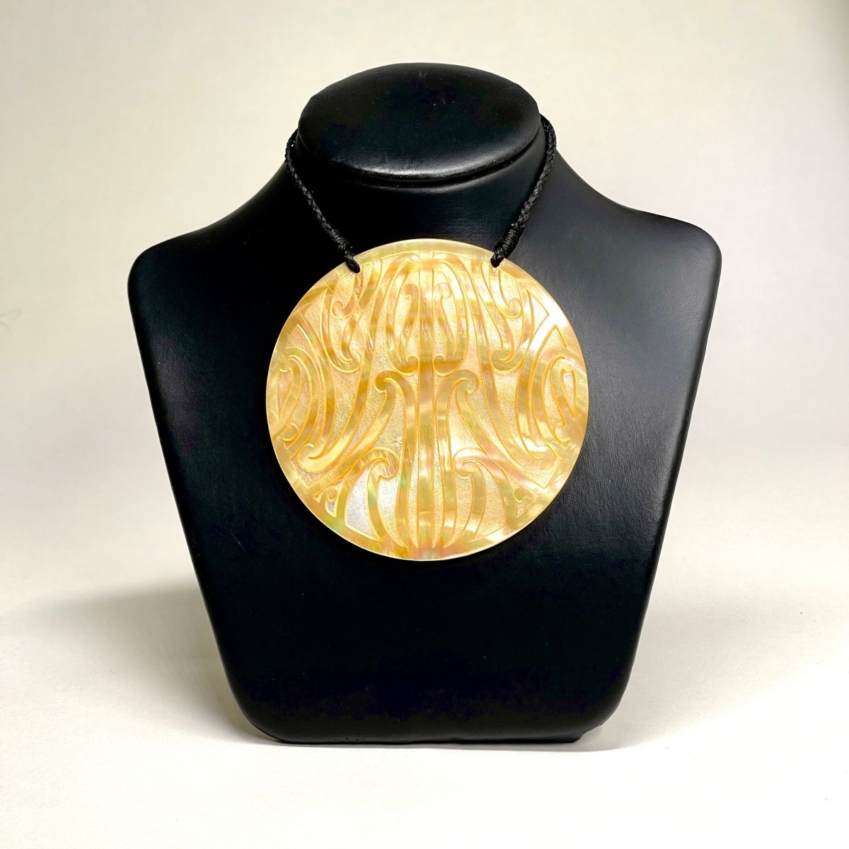 Gold Mother of Pearl Pendant - Puhoro - 70mm (sml)